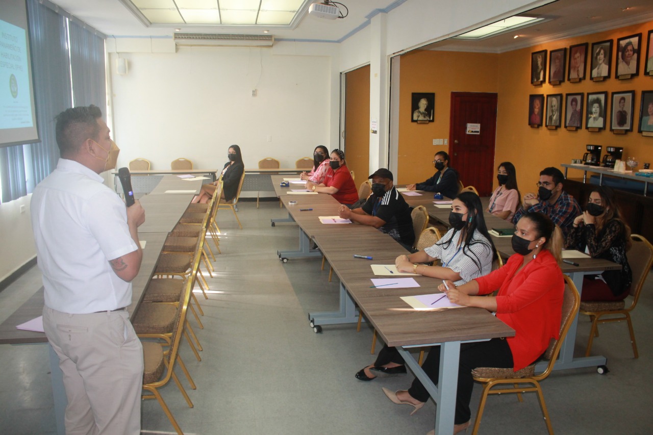 Nuevos colaboradores conocen accionar educativo y administrativo del IPHE
