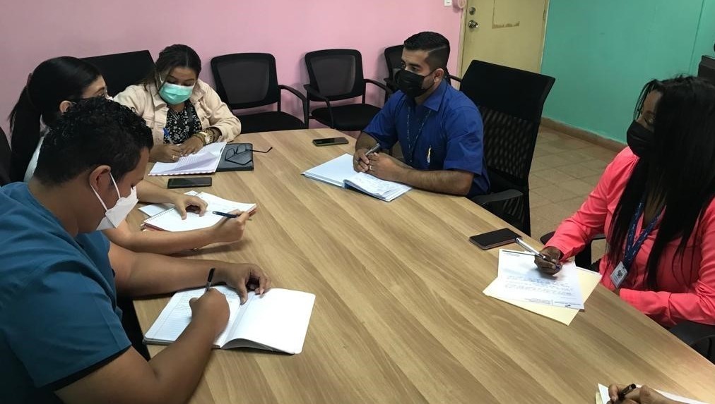 Director del IPHE en Herrera coordina acciones educativas