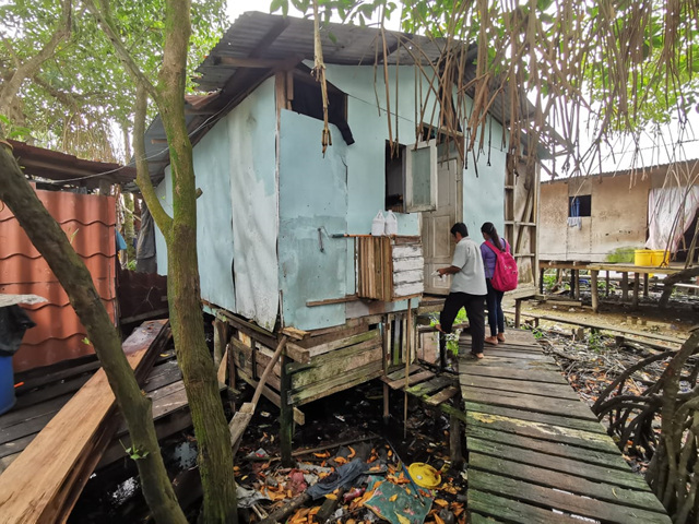 Visita domiciliaria a estudiantes en Bocas del Toro  