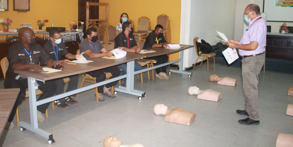 Personal de Seguridad se capacita en Primeros Auxilios