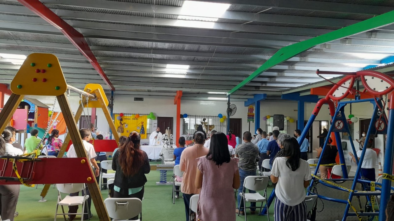 Celebran Misa de Acción de Gracia