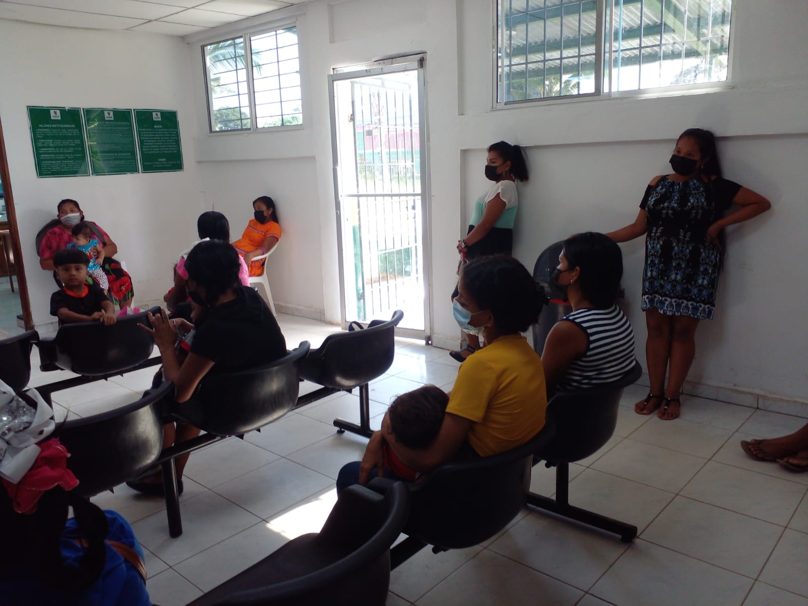 Padres participan de docencia