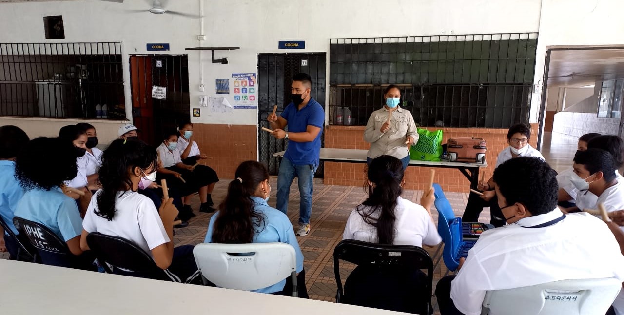 Estudiantes de Veraguas aprenden sobre instrumentos musicales