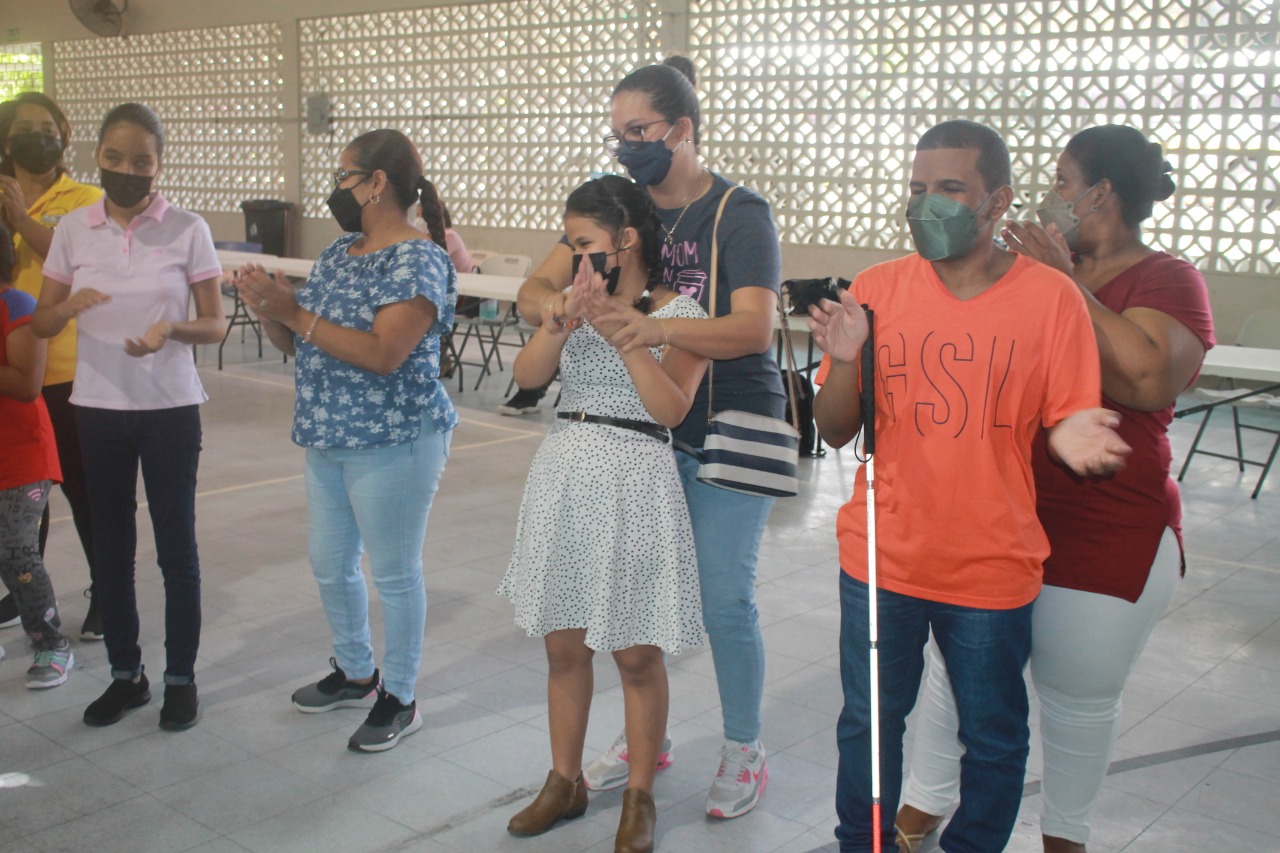 Padres y estudiantes se capacitan y divierten