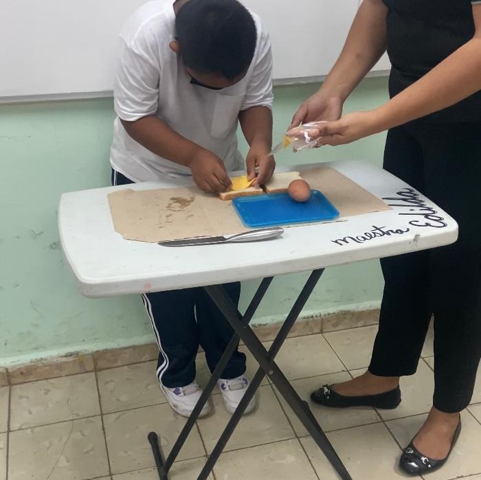 Taller de cocina a Estudiantes de Tocumen