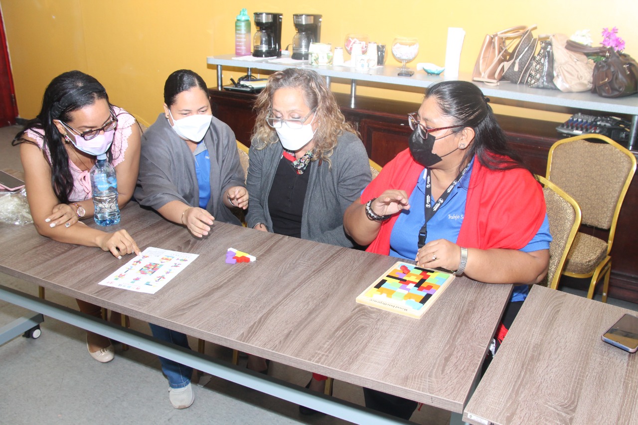  Realizan taller: Un Equipo Unido