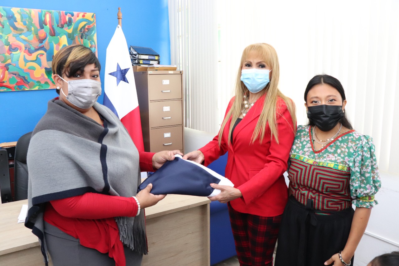 Bandera Nacional, ondeará en FELICAR 2022