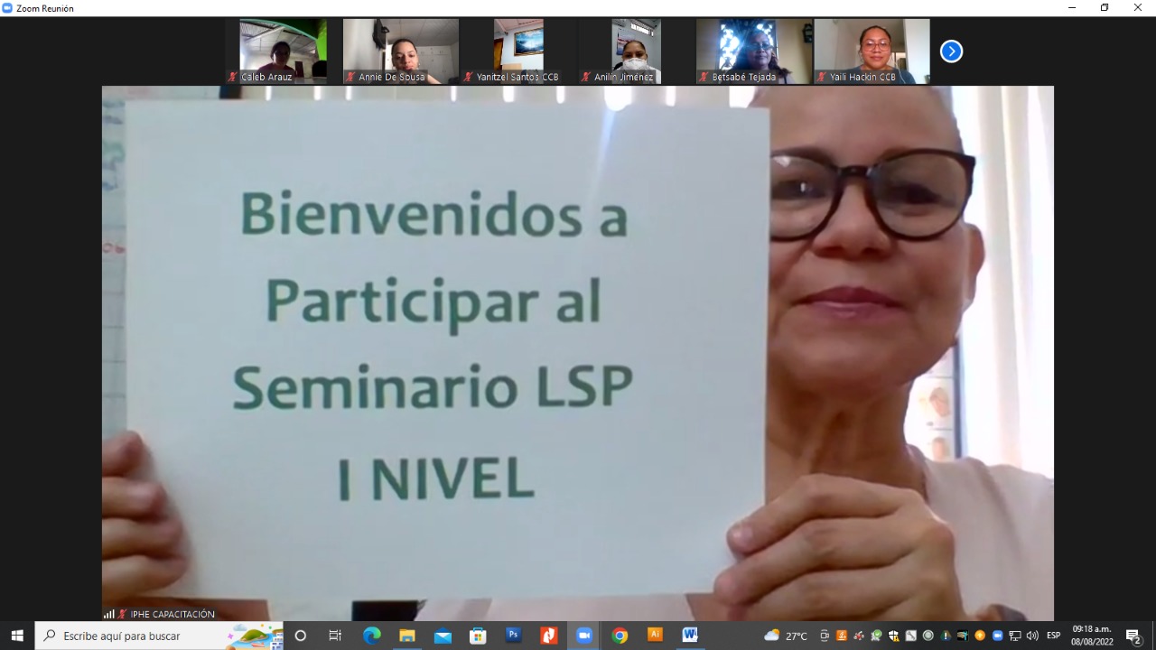 Padres aprenden Lengua de Señas Panameñas