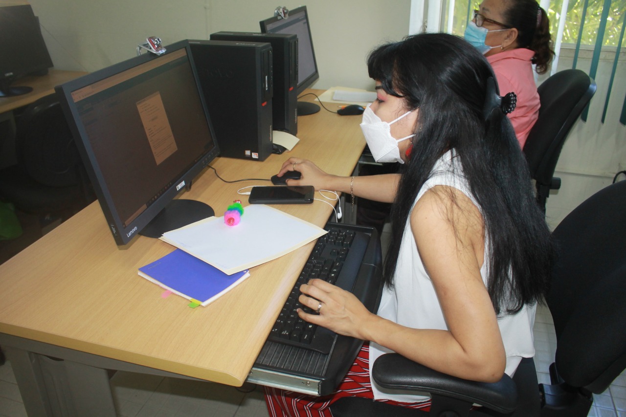 Instruyen a secretarias sobre manejo de correo institucional