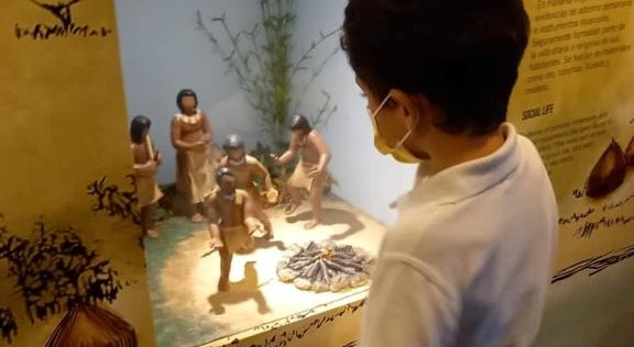 Se divierten y a la vez aprenden historia