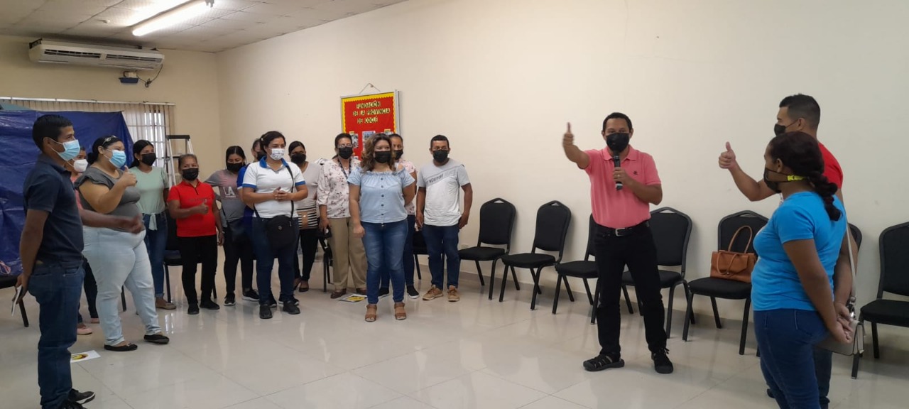 Padres Familia de Penonomé se capacitan  