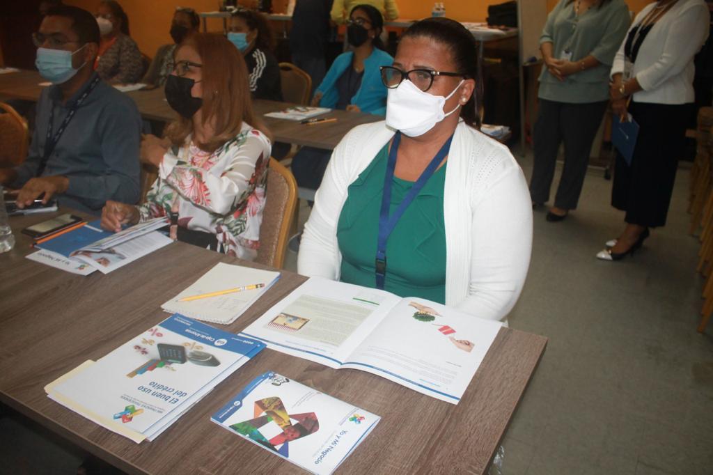 Concluye Curso de Cultura Financiera para servidores del IPHE