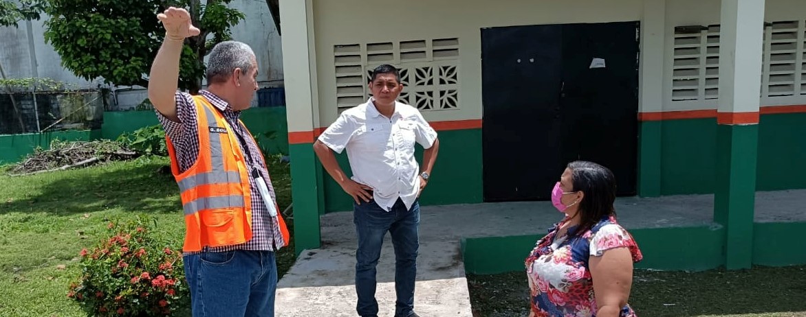 Entregan orden de proceder para adecuación de salones CTI en Colón