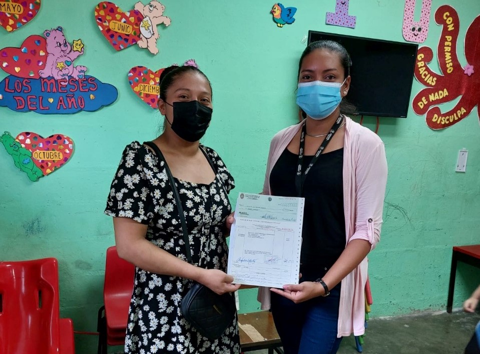  Entregan subsidios a Familias en Bocas del Toro 