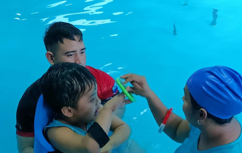 Terapias en ambiente acuático para niños con parálisis cerebral