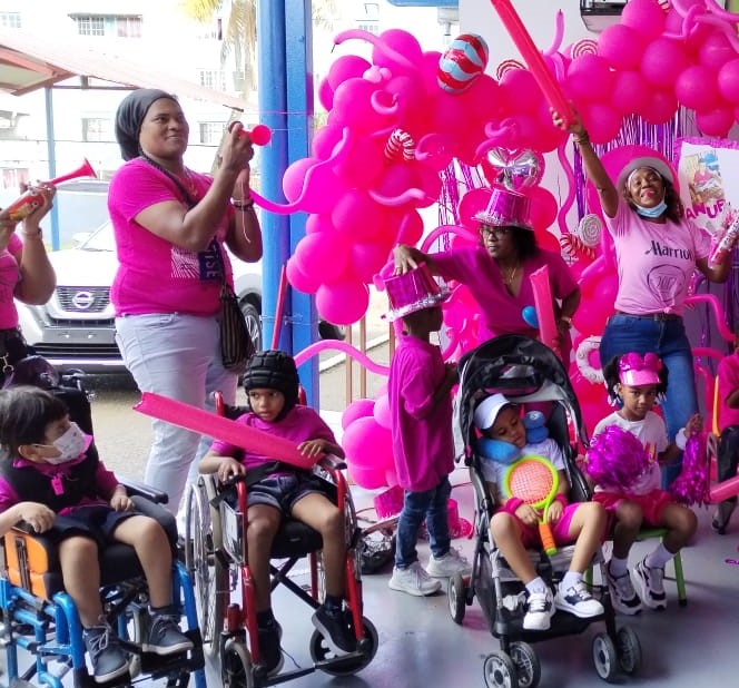 Estudiantes de Colón enriquecen sus aprendizajes