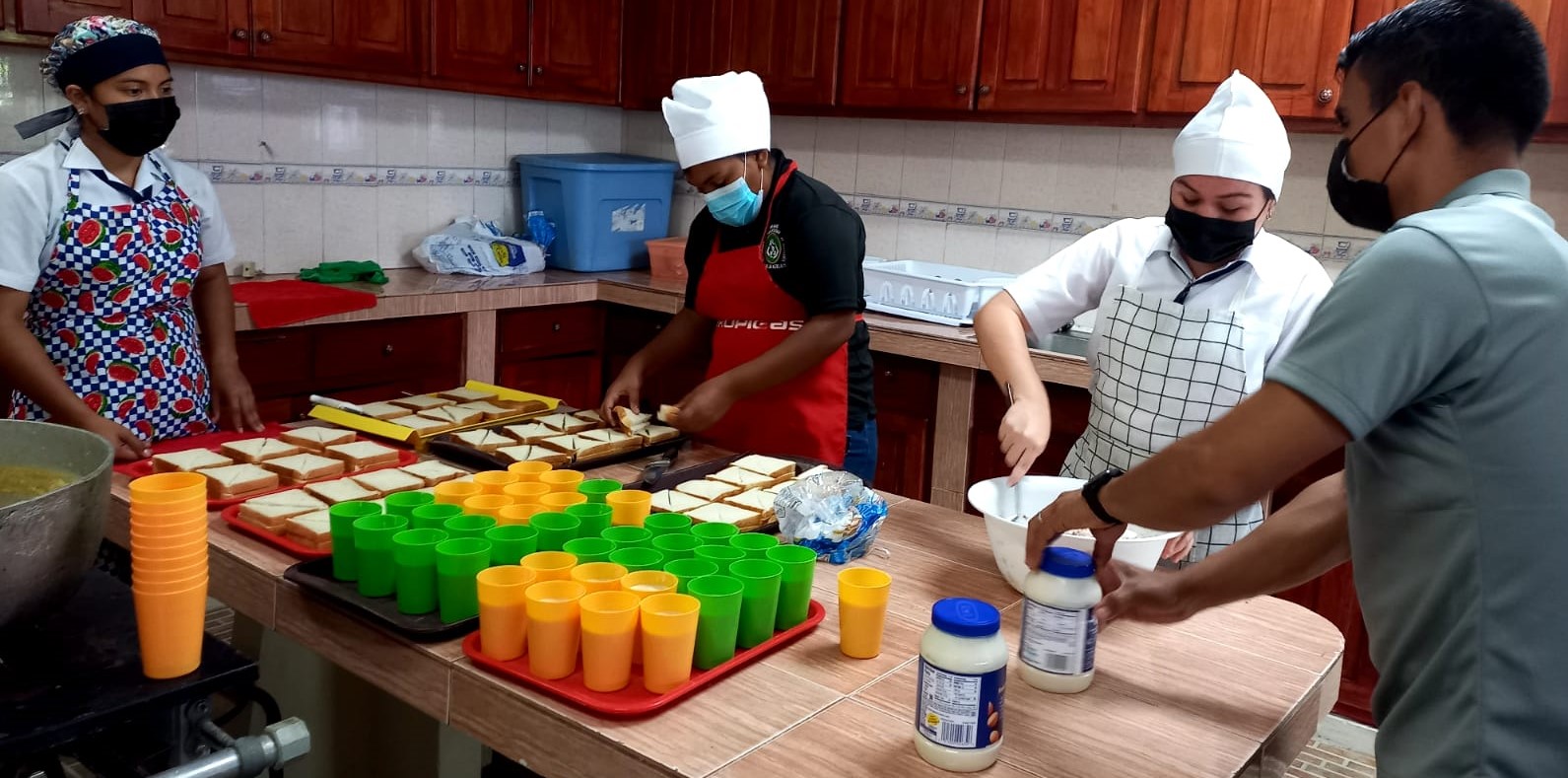 Estudiantes de Veraguas aprenden a preparar merienda