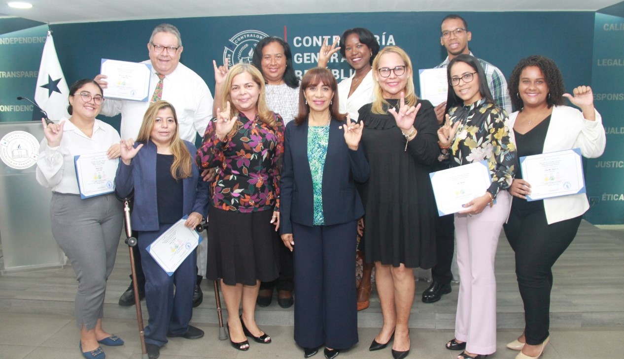 Culmina con éxito Curso de Lengua de Señas Nivel 4    