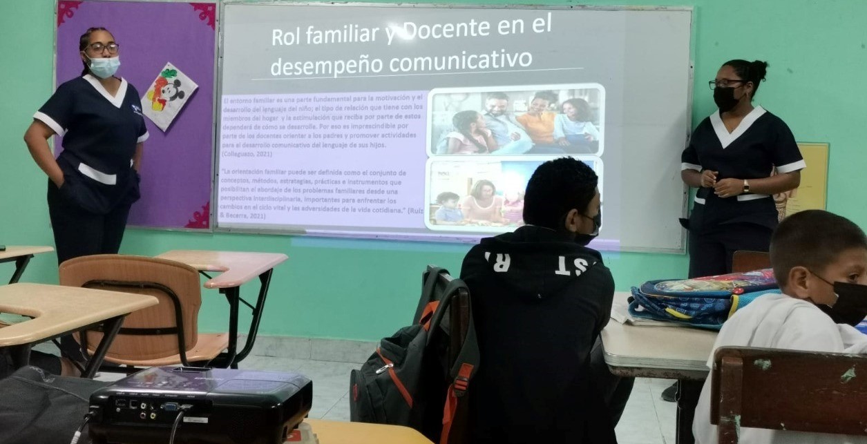 Orientan a padres sobre los trastornos de lenguaje