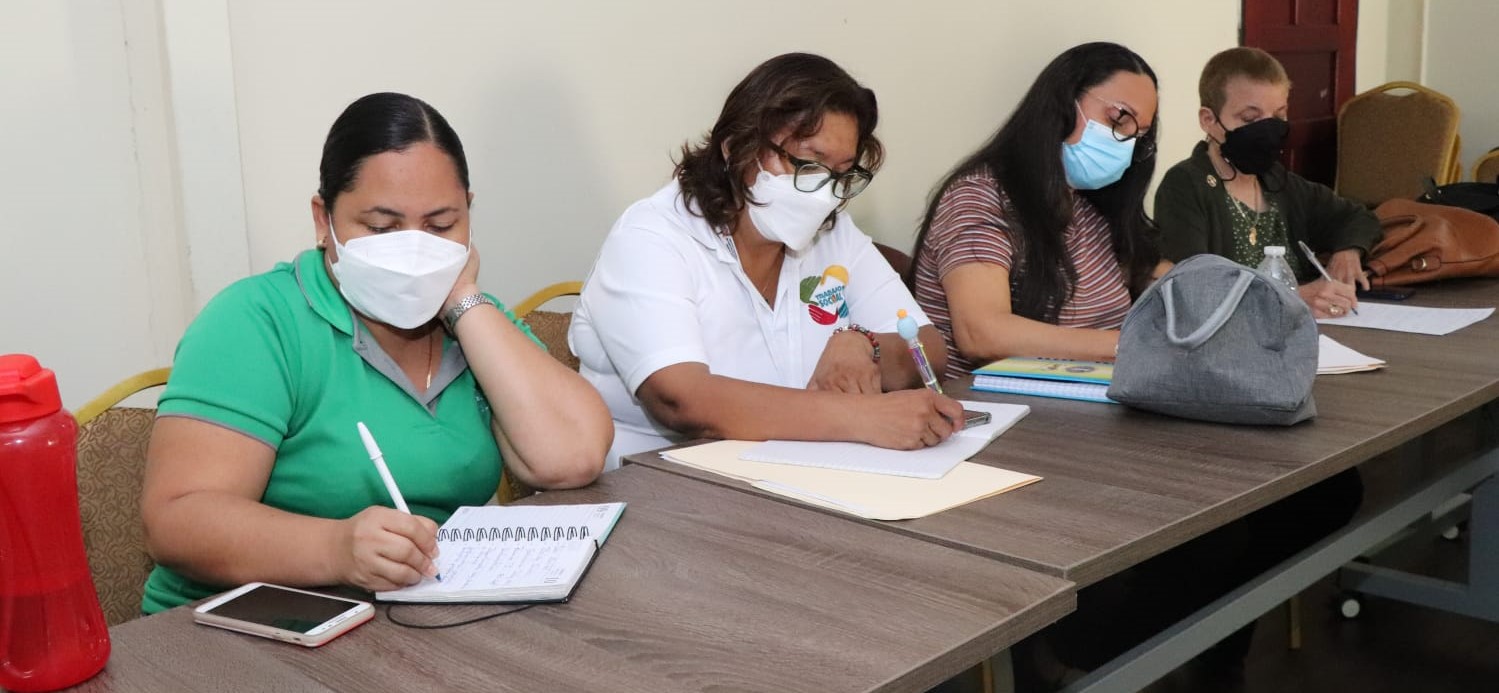 Trabajadores Sociales se capacitan en Audiometría  