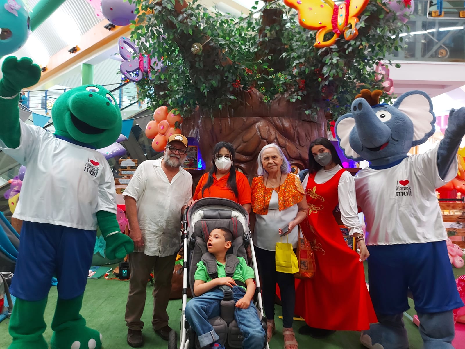 Gira Pedagógica en Albrook Mall