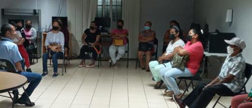 Padres son capacitados para empoderar a sus hijos