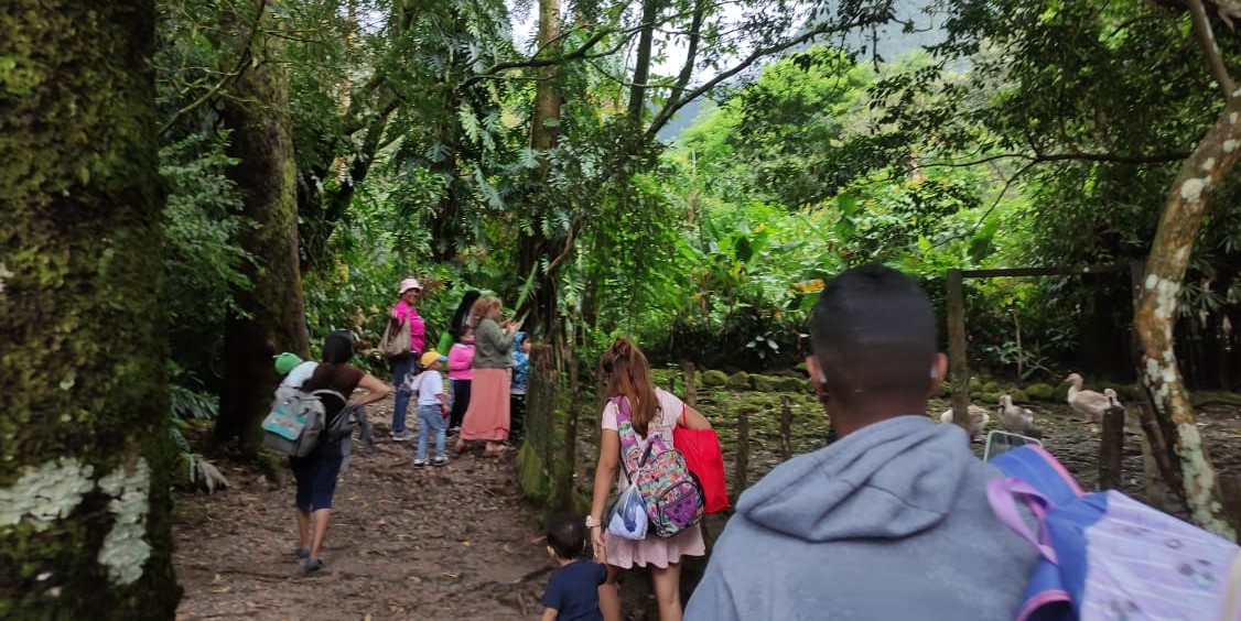 Practican Enfoque Ecológico Funcional a través de gira pedagógica 