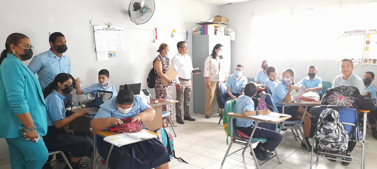  Directivos recorren aulas de la sede del IPHE de Penonomé 