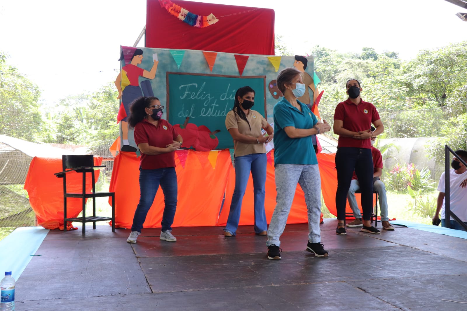  Celebran Día del Estudiante en la EVE