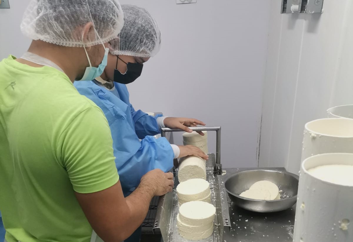 Estudiantes de CTI Herrera realizan gira pedagógica en Pesé