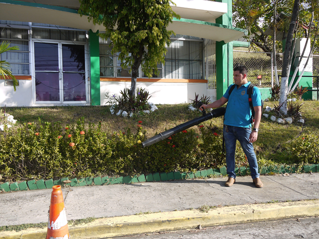 Limpieza de áreas verdes en IPHE sede