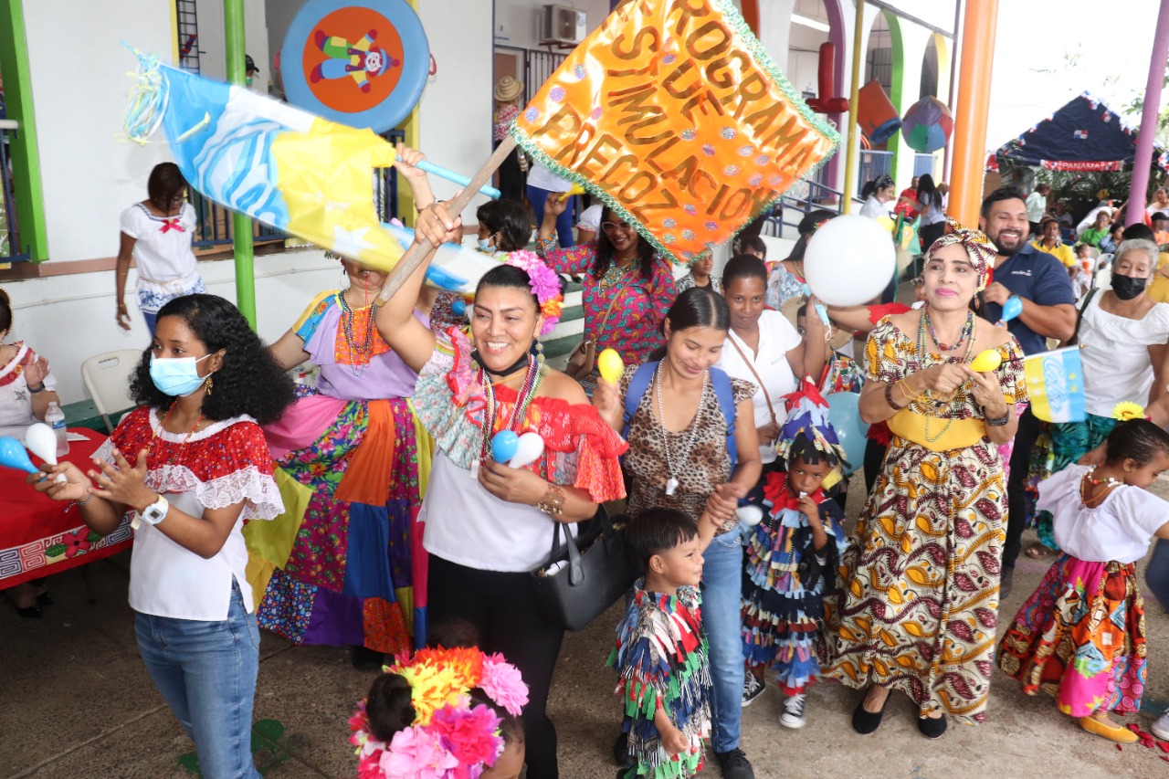 Estudiantes resaltan raíces panameñas