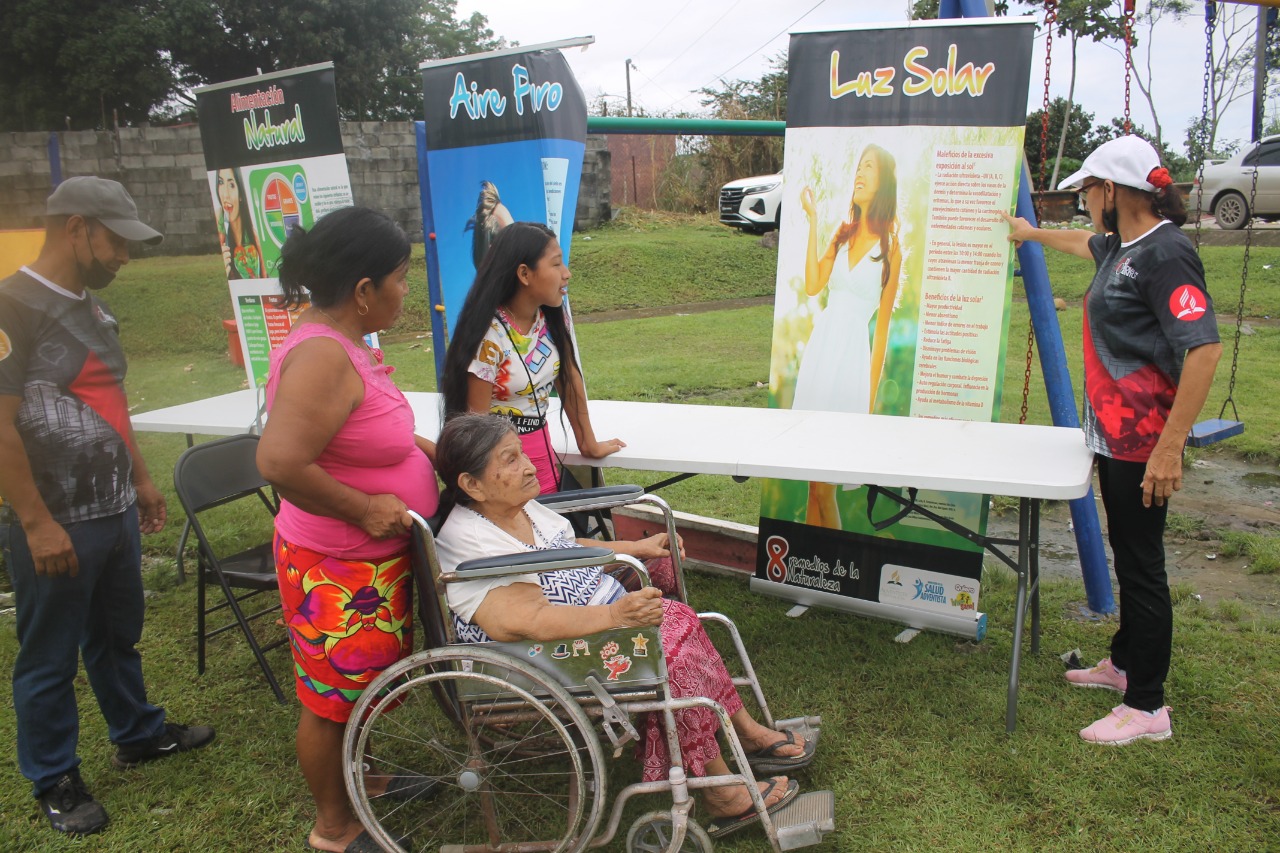 Promueven servicios de fisioterapia en Expoferia de salud