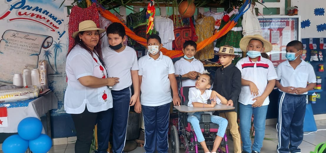 Estudiantes de inclusión de Tocumen despiden Mes de la Patria    