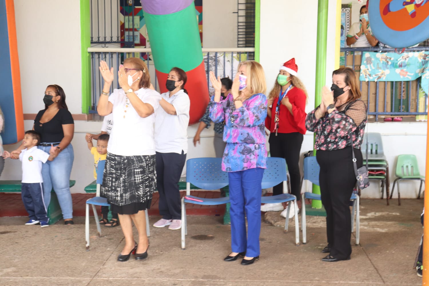 Clausuran taller musical y agasajan a las madres del el PEP