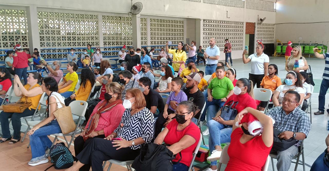 Estudiantes participan en concierto desarrollando su potencial musical