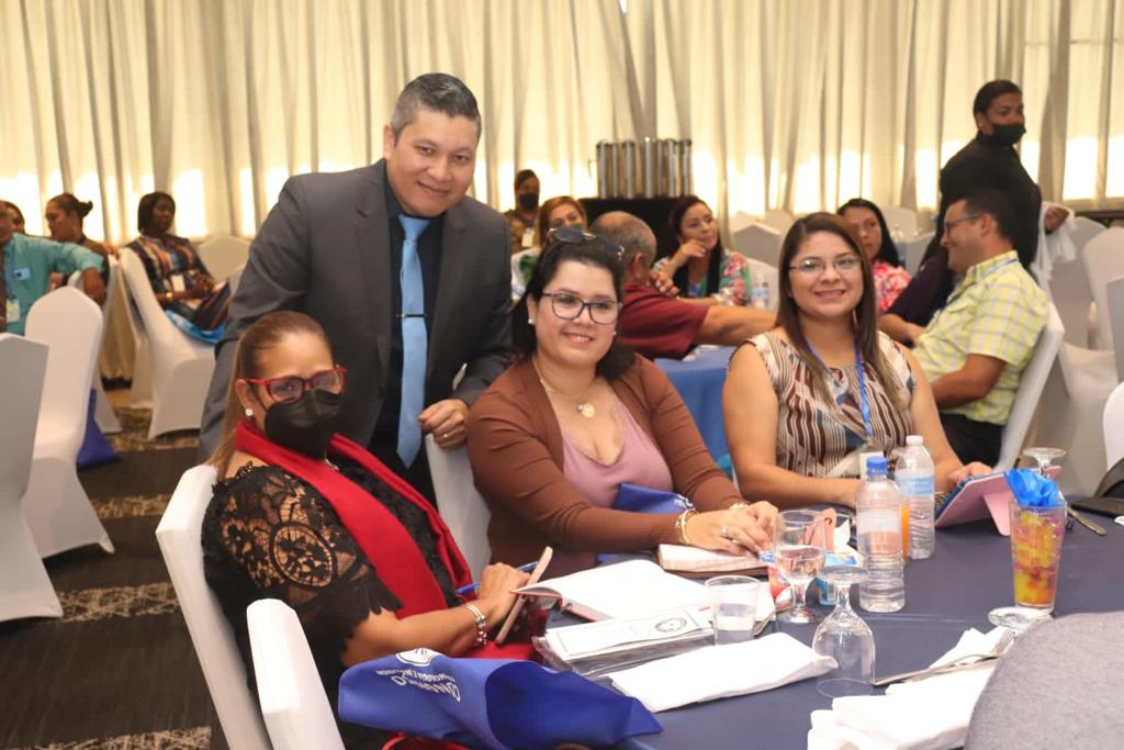 Realizan congreso sobre retos de la Educación del siglo XXI  