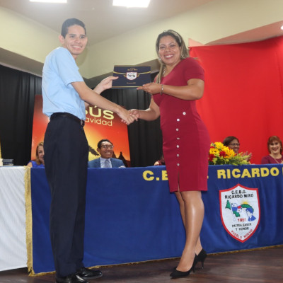 1cd9f4ce-11c0-42a0-b95b-a82758f94abb-1e7b9f4c102483a84993b4ef63671fe4.jpg