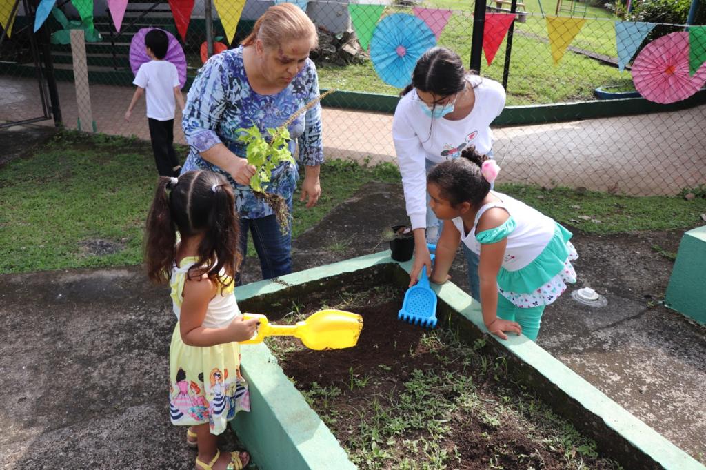 Estudiantes de Autismo participan de Verano Feliz