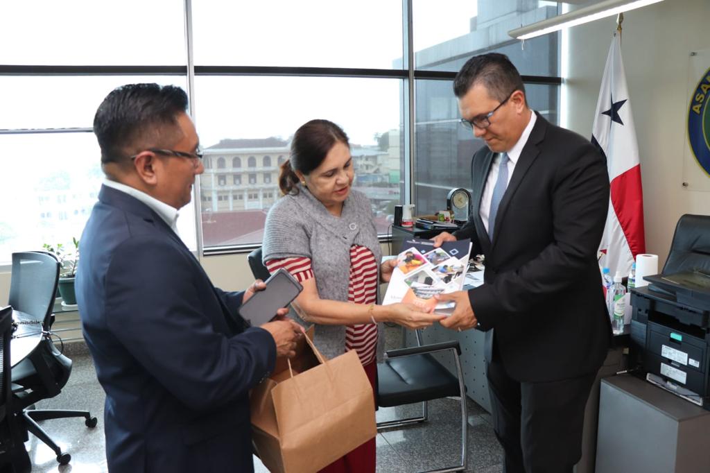 IPHE entrega Memoria Anual 2022 a la Asamblea de Diputados