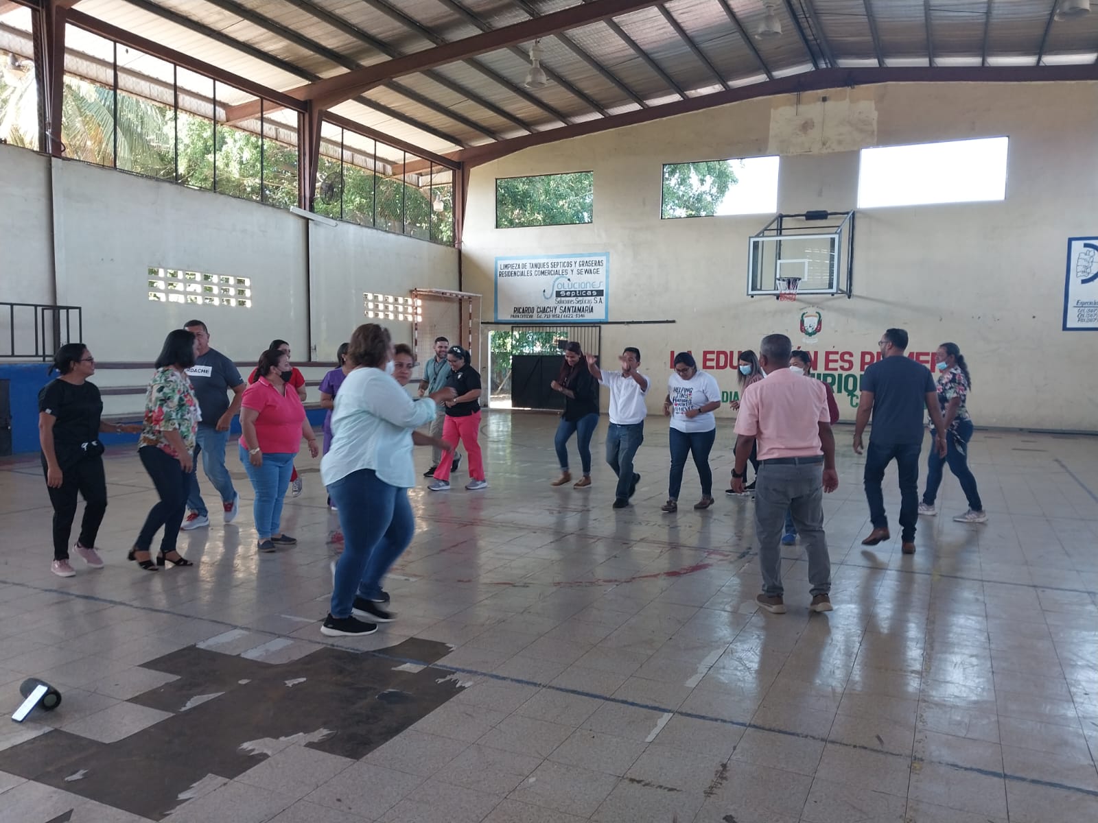 Docente y técnicos se capacitan en deporte adaptado y competencias socio labores