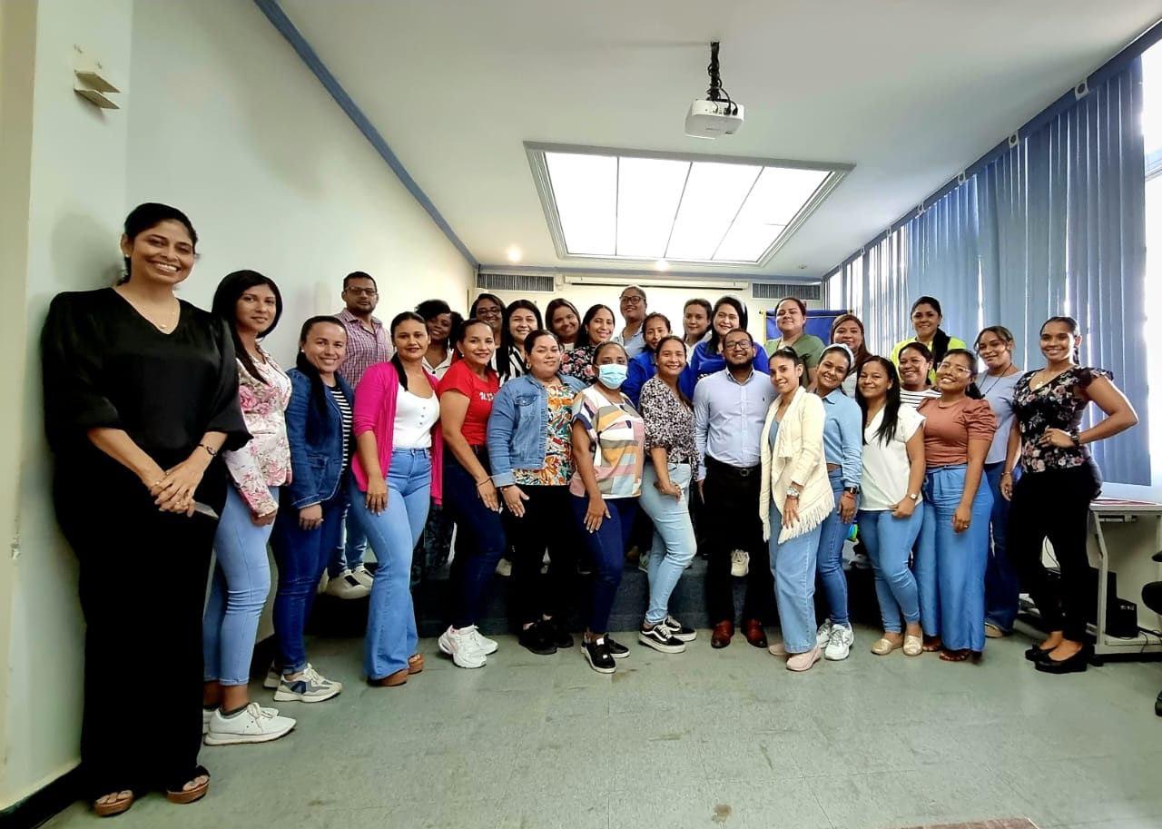 Culmina con éxito seminario para Terapeutas Ocupacionales 