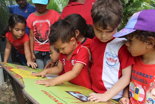 Niños del CAIPI del IPHE realizan visita al Parque Summit