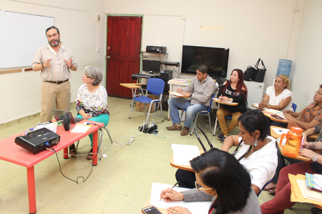 Forman a docentes en el área de planeación y evaluación de carreras vocacionales