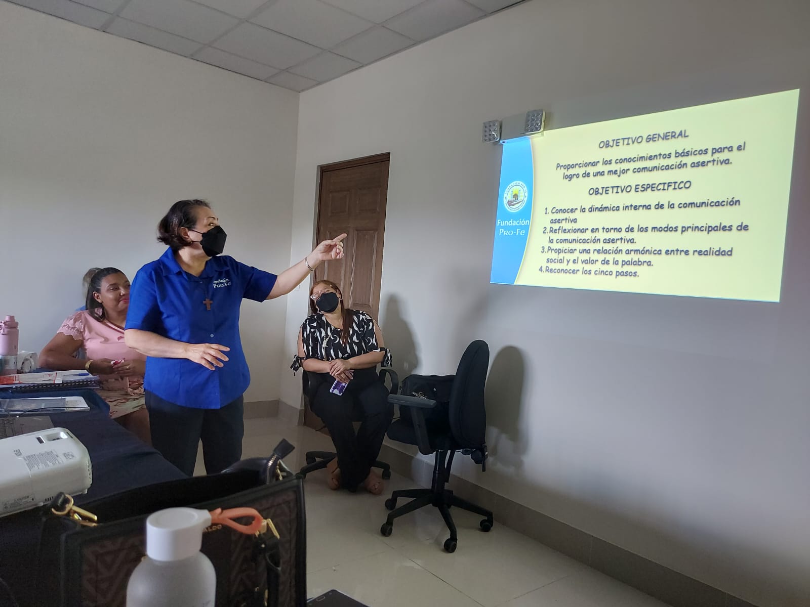 Docentes de Parálisis Cerebral se capacitan en Comunicación Asertiva