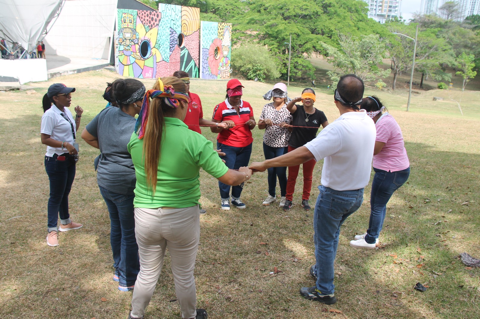Docentes de ENSOR participan en taller de cuerdas