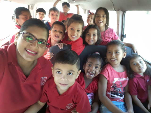 Hijos de colaboradores del IPHE participan de un curso de "Verano Feliz"