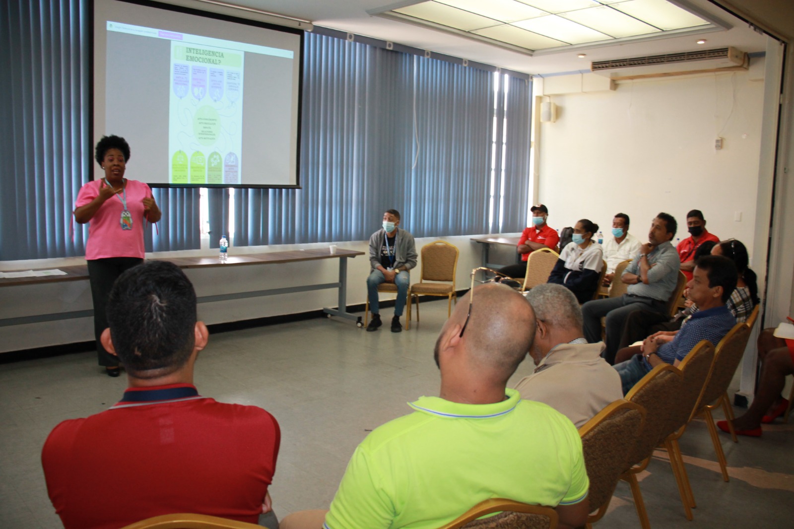 Fortalecen conocimientos de servidores públicos sobre inteligencia emocional