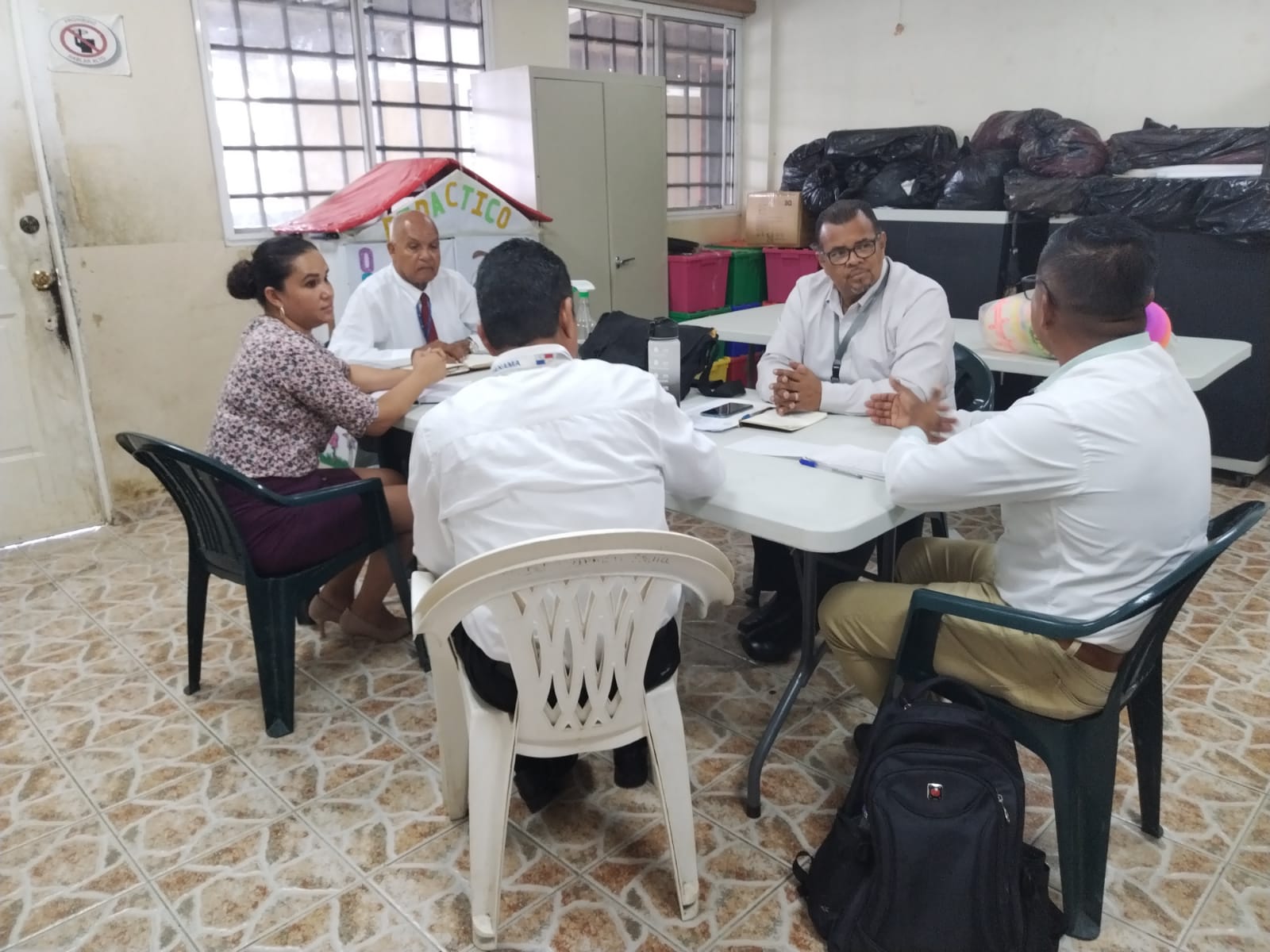 Directivos coordinan estrategias pedagógicas de atención en Darién