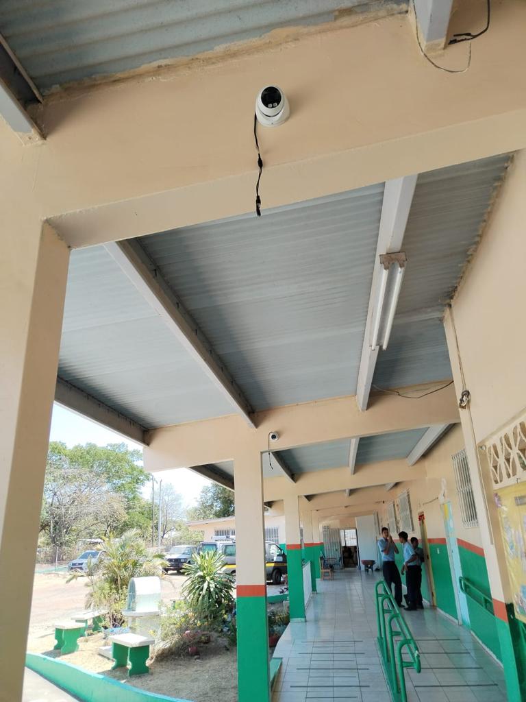 extensión de Aguadulce instala cámaras de seguridad para entornos escolar seguro